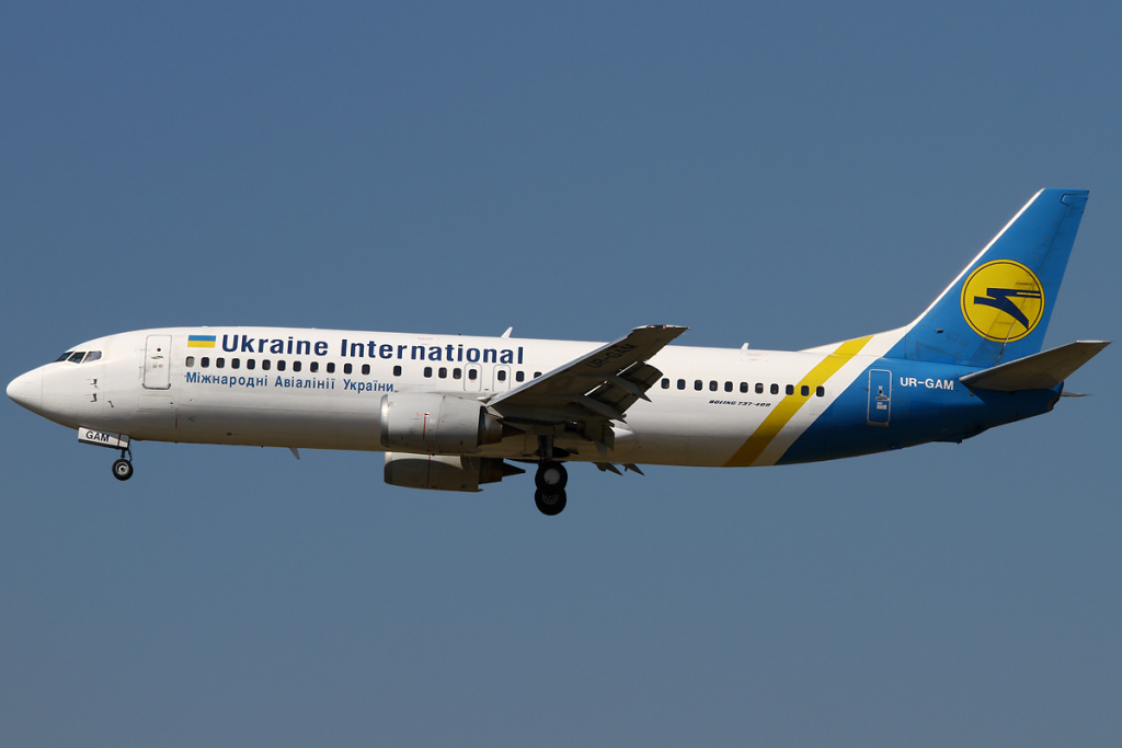 Ukraine_International_Airlines_Boeing_737-400_UR-GAM_FRA_2012-9-8