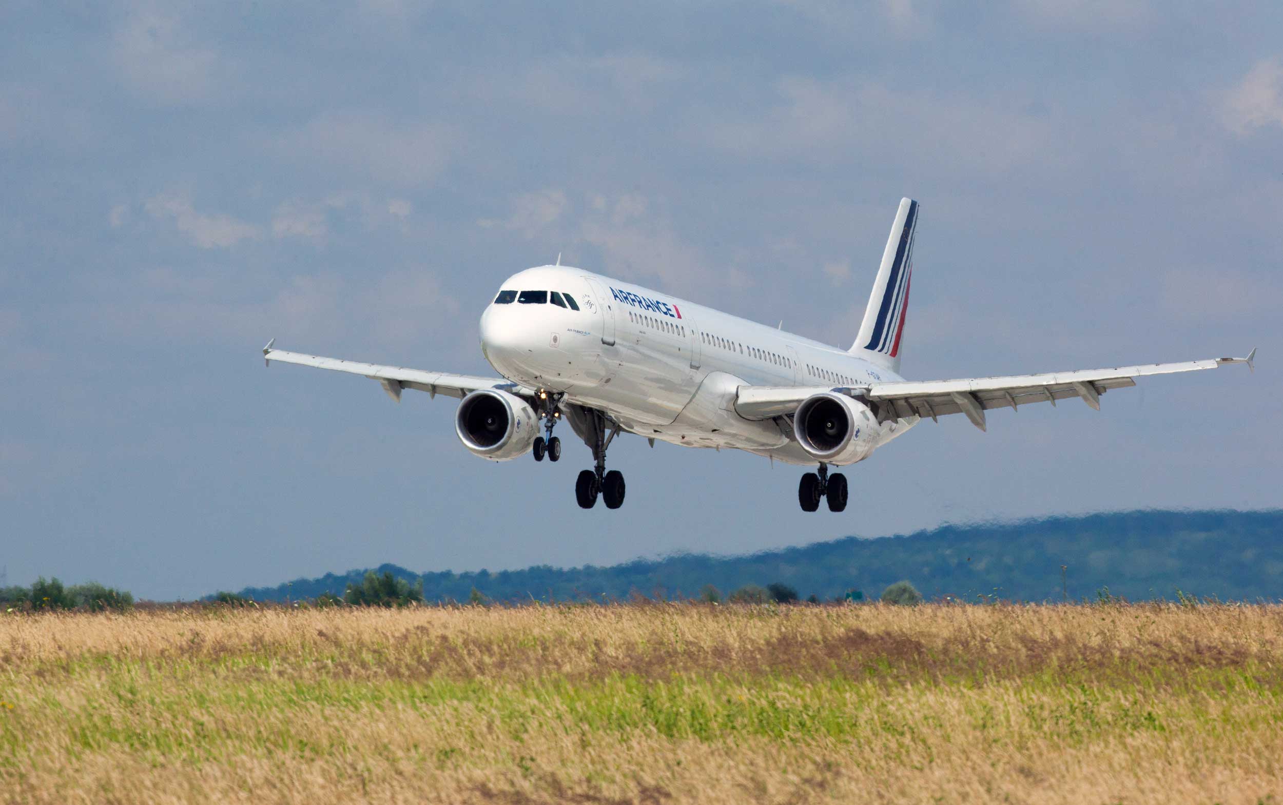 Air France to pay for cadet pilot training